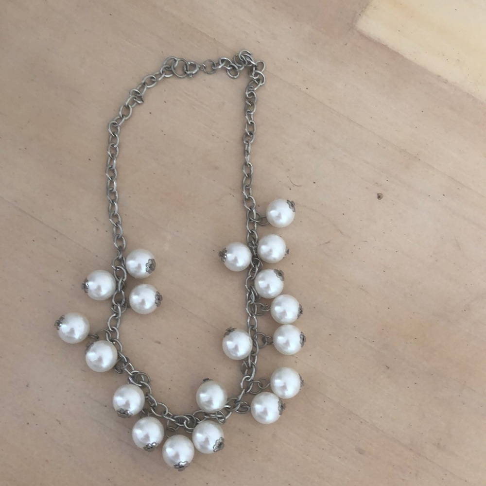 Pearl choker necklace